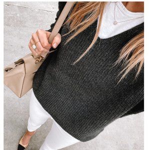 JENNI KAYNE CABIN SWEATER CHARCOAL- BRAND NEW SIZE M